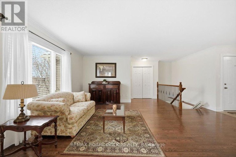 29248590/110-templeton-court/kemptville/north-grenville/ontario/K0G1J0_6