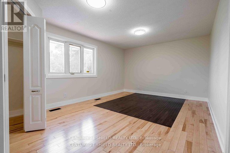 29244683/18915-glen-road/south-glengarry-charlottenburgh-twp/south-glengarry/ontario/K0C2J0_12