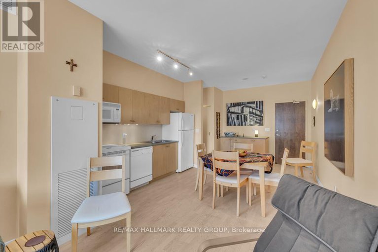 28308377/610-383-cumberland-street/lower-townbyward-market/ottawa/ontario/K1N1J7_17