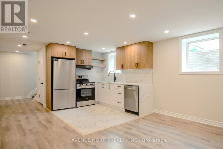 29032421/882-balsam-drive/chatelaine-village/ottawa/ontario/K1E1B5_22