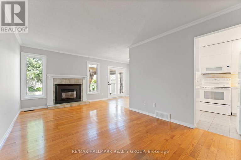 28946187/647-apollo-way/fallingbrookpineridge/ottawa/ontario/K4A1T2_15