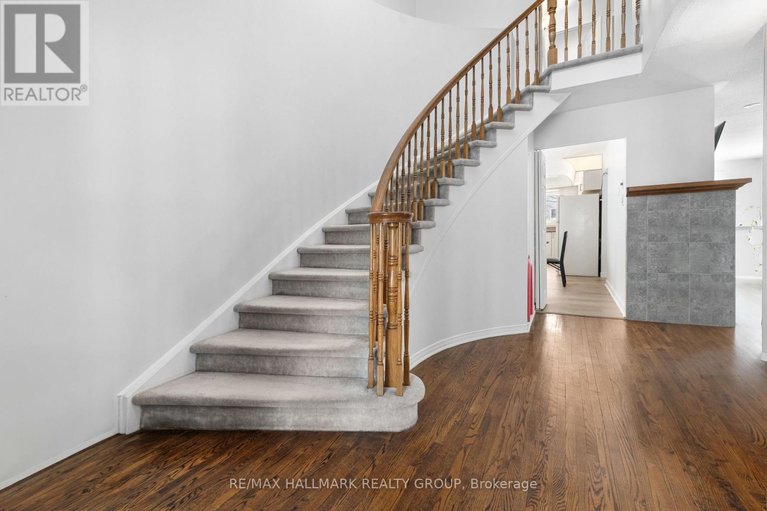 29454633/2836-mozart-court/emerald-woodssawmill-creek/ottawa/ontario/K1T2P7_10