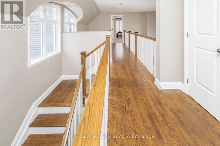 28933926/213-cabrelle-place-e/manotick-village-manotick-estates/ottawa/ontario/K4M0A9_27