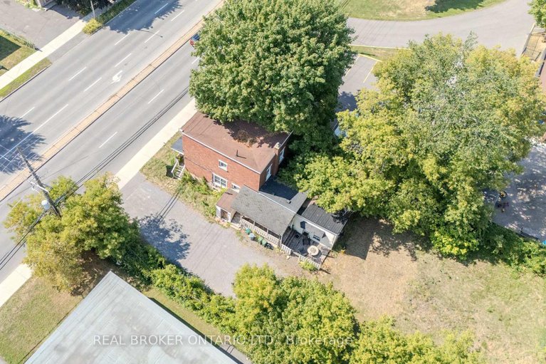 28781771/713-st-laurent-boulevard/castle-heightsrideau-high/ottawa/ontario/K1K3A6_8