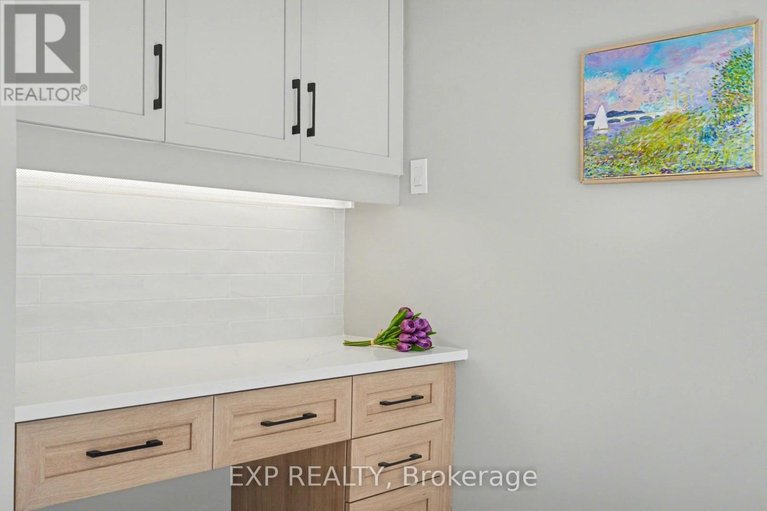 29671648/865-acadian-gardens/convent-glen/ottawa/ontario/K1C2V7_17