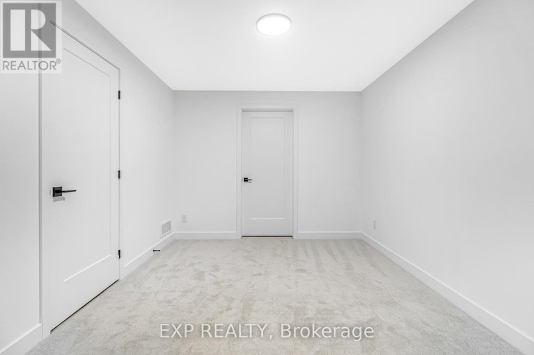 28649196/489-duvernay-drive/queenswood-heights-south/ottawa/ontario/K1E2N7_45