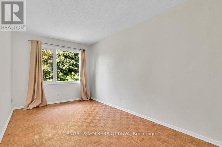 28990233/16-525-hilson-avenue/westborohampton-park/ottawa/ontario/K1Z6C9_22