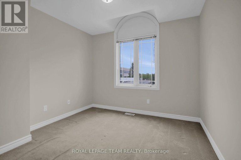 28352724/128a-centrepointe-drive/centrepointe/ottawa/ontario/K2G6B1_33