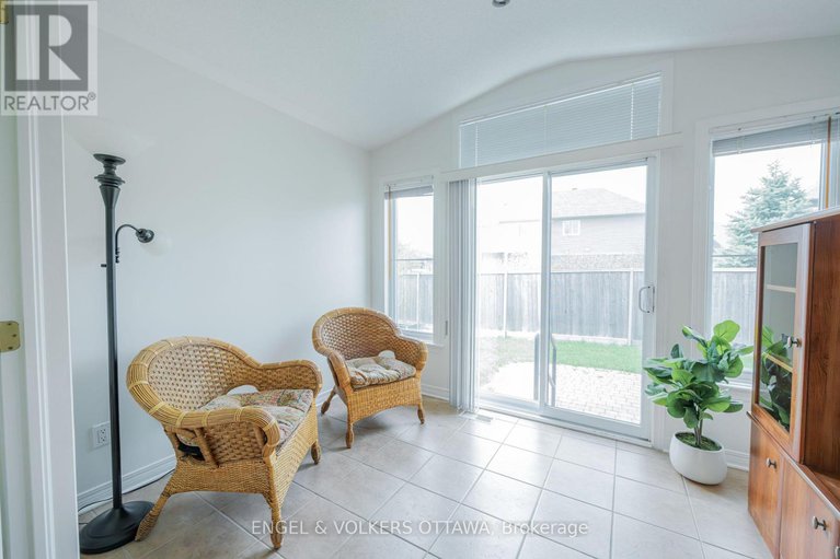 28273894/4293-green-gables-lane/riverside-southgloucester-glen/ottawa/ontario/K1V1S4_15