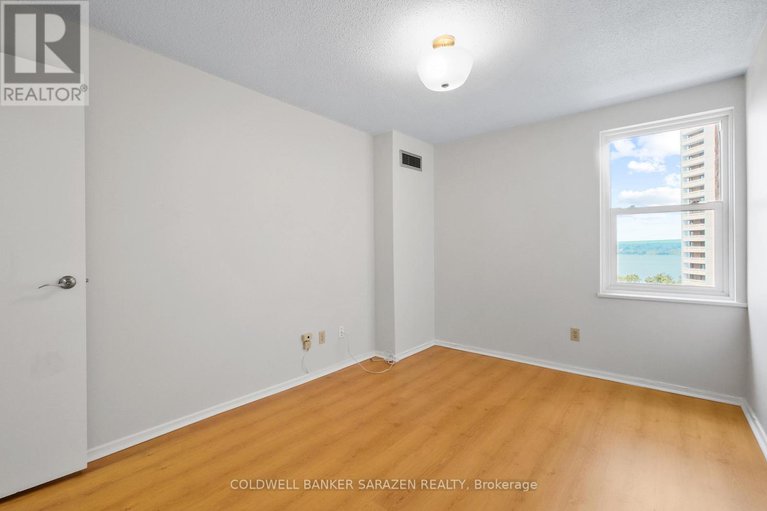 28447269/1115-1100-ambleside-drive/woodroffe/ottawa/ontario/K2B8G6_20