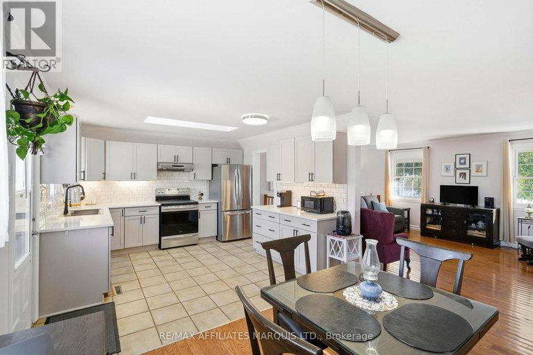 29323072/21-spruce-street/ingleside/south-stormont/ontario/K0C1M0_11