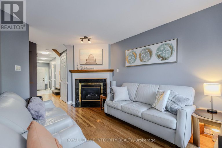 28943589/4316-owl-valley-drive/riverside-southgloucester-glen/ottawa/ontario/K1V1L3_17
