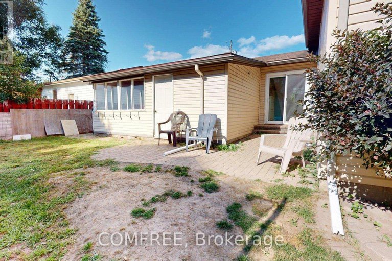 28675414/204-grace-avenue/village-of-russell/russell/ontario/K4R1B4_31