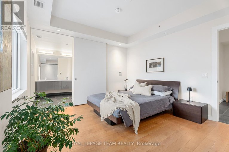 28408912/504-135-barrette-street/vanier/ottawa/ontario/K1L7Z9_27