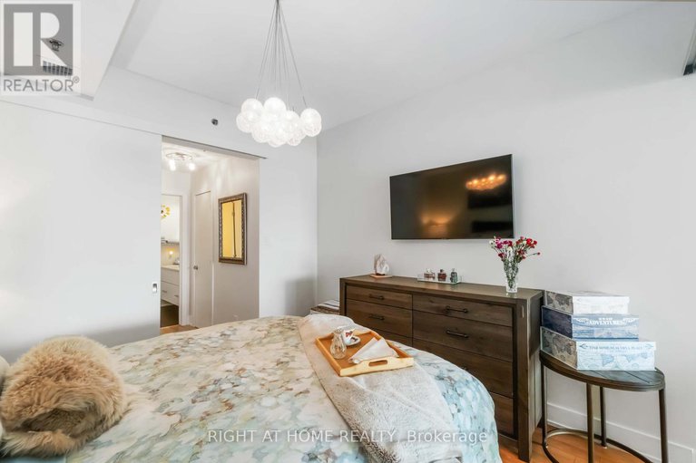 28464174/501-98-richmond-road/westborohampton-park/ottawa/ontario/K1Z0B2_19