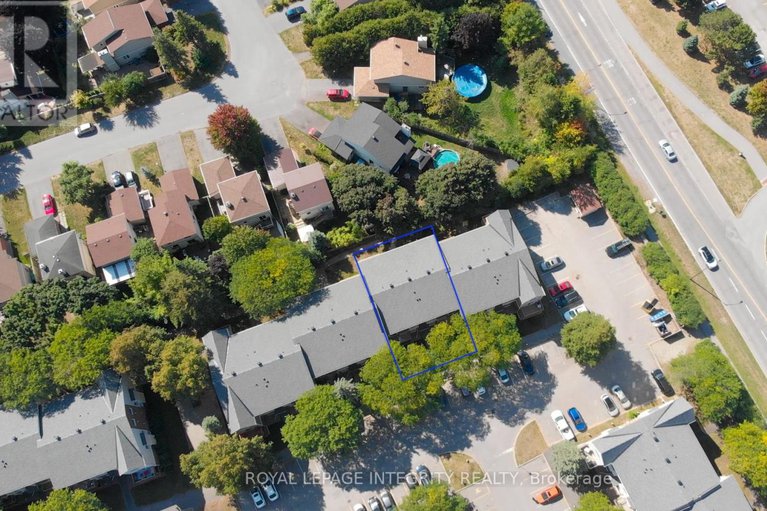 28934984/8-240-fenerty-court/katimavik/ottawa/ontario/K2L3A7_22