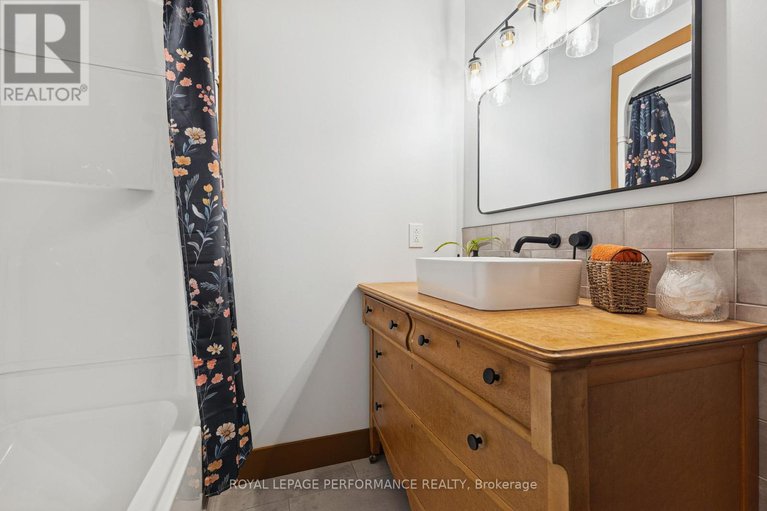 29405798/3460-dessaint-street/cumberland-west/ottawa/ontario/K0A3E0_28