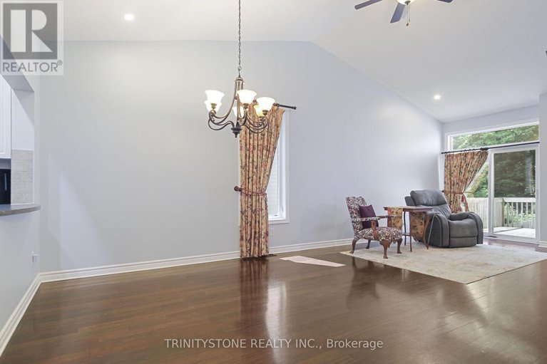 28552105/422-statewood-drive/morgans-grantsouth-march/ottawa/ontario/K2K0B7_11