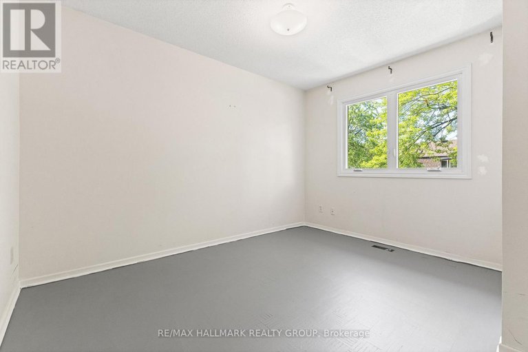 28886096/55-river-garden-private/mooneys-bayriverside-park/ottawa/ontario/K1V1M8_20