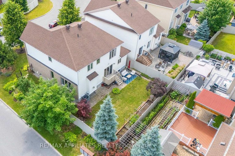 28576782/50-cormack-circle/strandherd/ottawa/ontario/K2J0H8_37