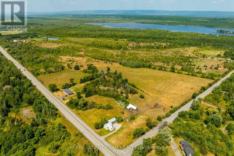 28723611/2106-dunrobin-road/kanata-north-east/ottawa/ontario/K0A1T0_37