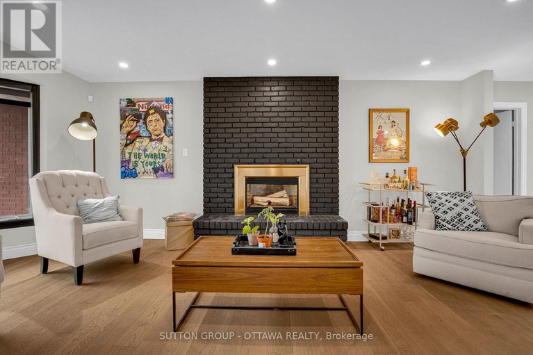 28535998/13-weatherwood-crescent/pineglencountry-place/ottawa/ontario/K2E7C5_6