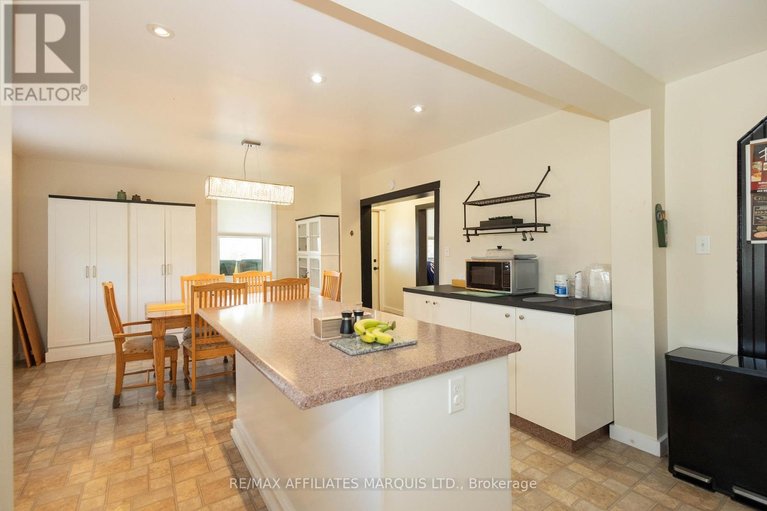 29645192/18753-county-19-road/south-glengarry-charlottenburgh-twp/south-glengarry/ontario/K0C2J0_10