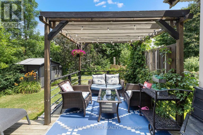 28588731/24-westcliffe-road/westcliffe-estates/ottawa/ontario/K2H7X4_19