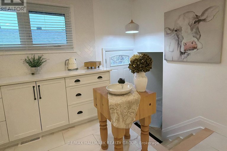 29062143/2424-joliffe-street/hawthorne-meadows/ottawa/ontario/K1G1G9_9