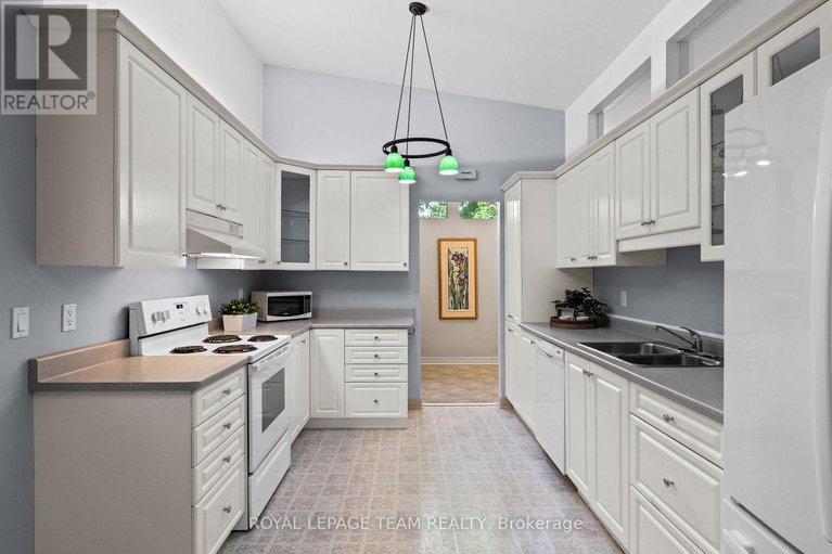 28660553/1952-fairbanks-avenue/alta-vistafaircrest-heights/ottawa/ontario/K1H5Y4_10