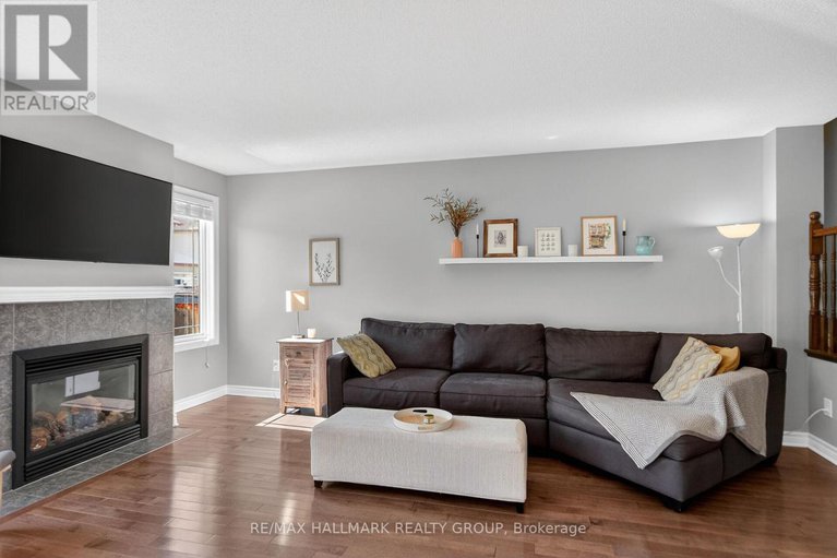 29396667/457-barrick-hill-road/emerald-meadowstrailwest/ottawa/ontario/K2M0H8_14