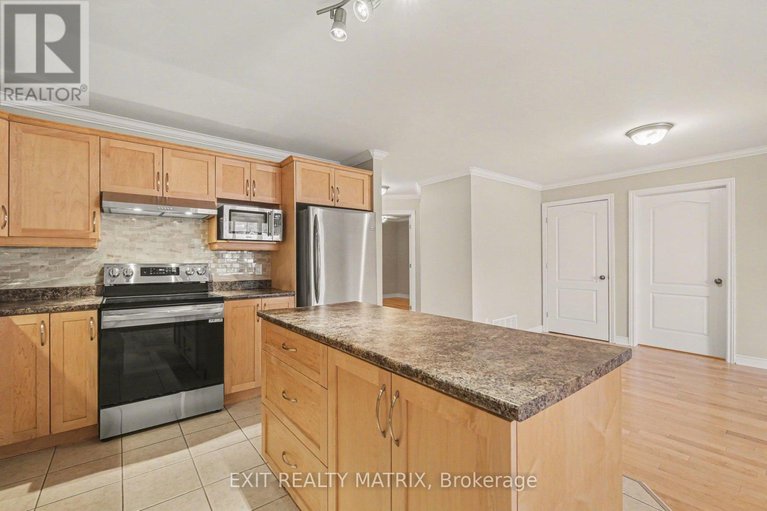 29383729/103-856-notre-dame-street/embrun/russell/ontario/K0A1W0_10