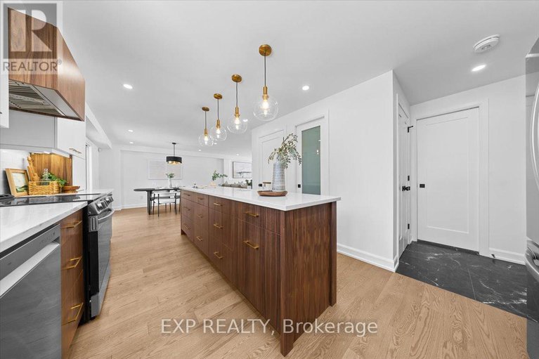 29377335/41-qualicum-street/bruce-farmgraham-parkqualicumbellands/ottawa/ontario/K2H7H3_19