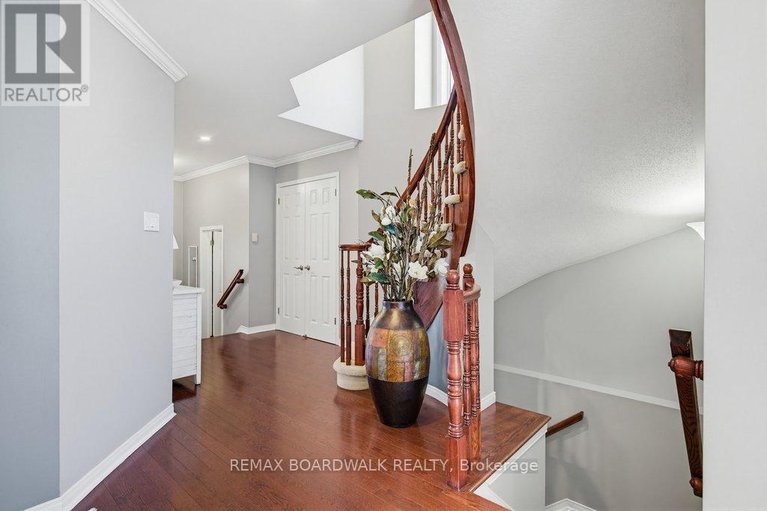 29645634/10-valemont-street/barrhaven-east/ottawa/ontario/K2G6Y1_6