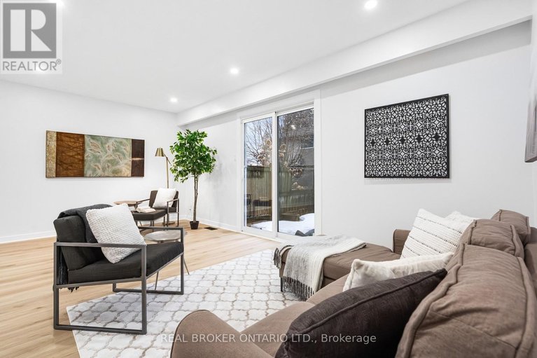 29575712/c-477-moodie-drive/arbeatha-park/ottawa/ontario/K2H8T7_6