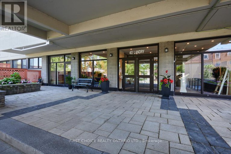 28551603/1208-40-landry-street/vanier/ottawa/ontario/K1L8K4_3