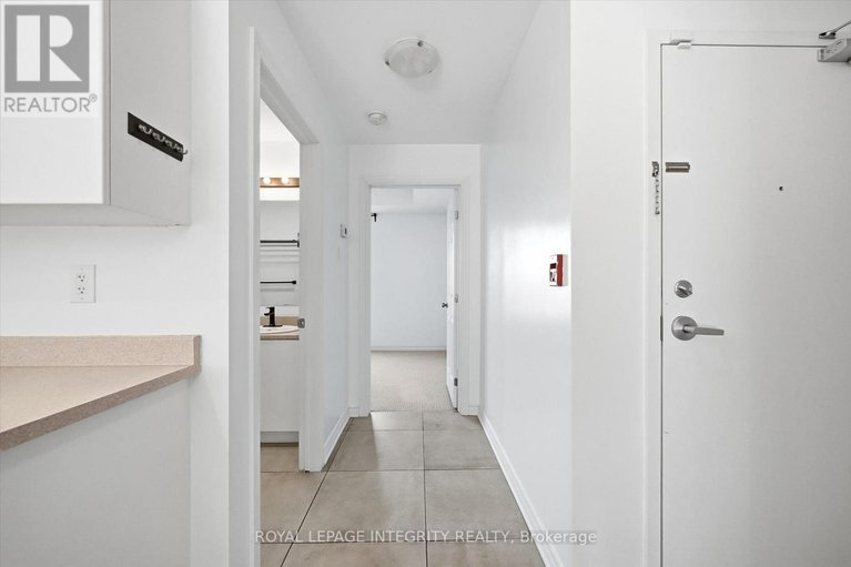 29425303/c-849-blackcomb-private/elmvale-acres/ottawa/ontario/K1G4E4_15