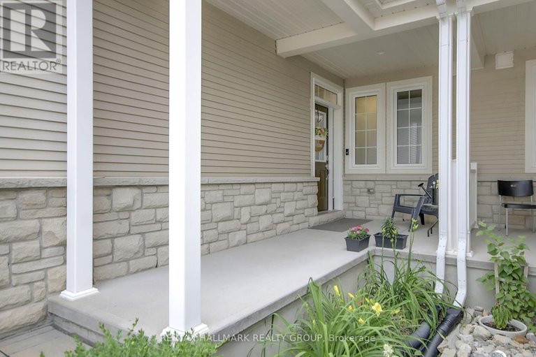 28591389/585-barrick-hill-road/emerald-meadowstrailwest/ottawa/ontario/K2M0B4_4
