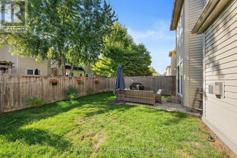 28873789/416-vendevale-avenue/stittsville-north/ottawa/ontario/K2S0M6_41