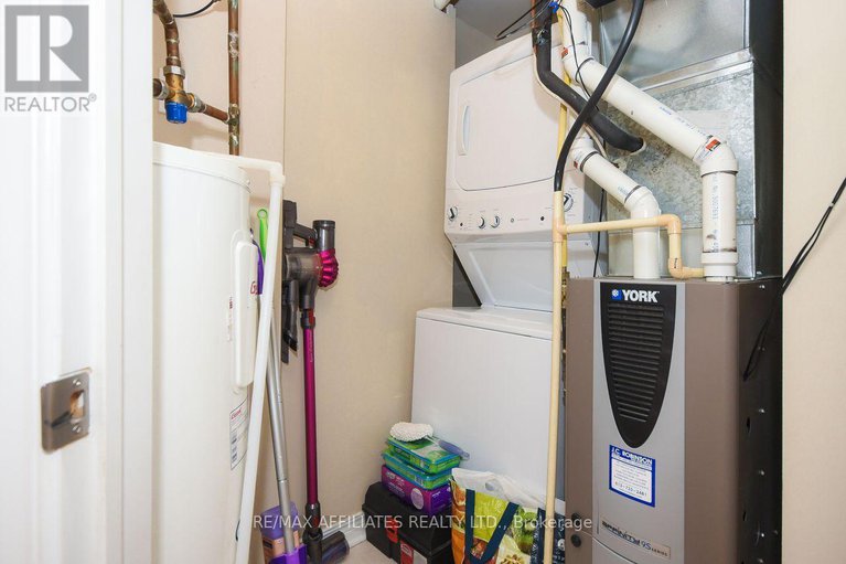 28598695/317-905-beauparc-private/cyrville/ottawa/ontario/K1J0A1_37