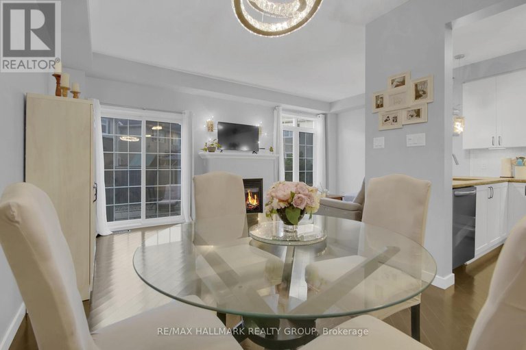 28591389/585-barrick-hill-road/emerald-meadowstrailwest/ottawa/ontario/K2M0B4_15
