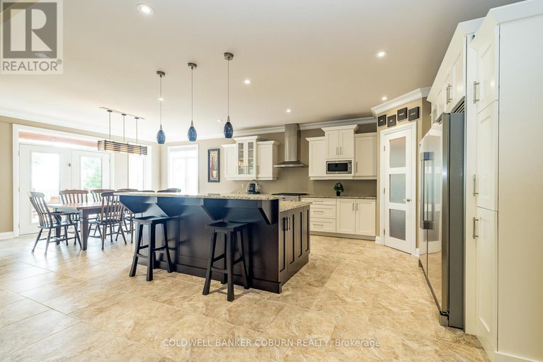 28595870/515-west-lake-circle/huntley-ward-south-east/ottawa/ontario/K0A1L0_13