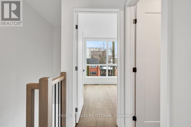 29615595/65-parent-avenue/lower-townbyward-market/ottawa/ontario/K1N0E6_37