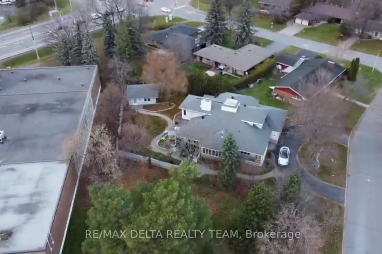 28495389/4-aleutian-road/bruce-farmgraham-parkqualicumbellands/ottawa/ontario/K2H7C8_29