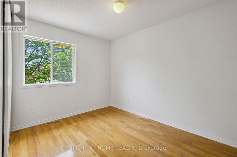 28485638/5119-lerner-way/beacon-hill-south/ottawa/ontario/K1J1B3_37