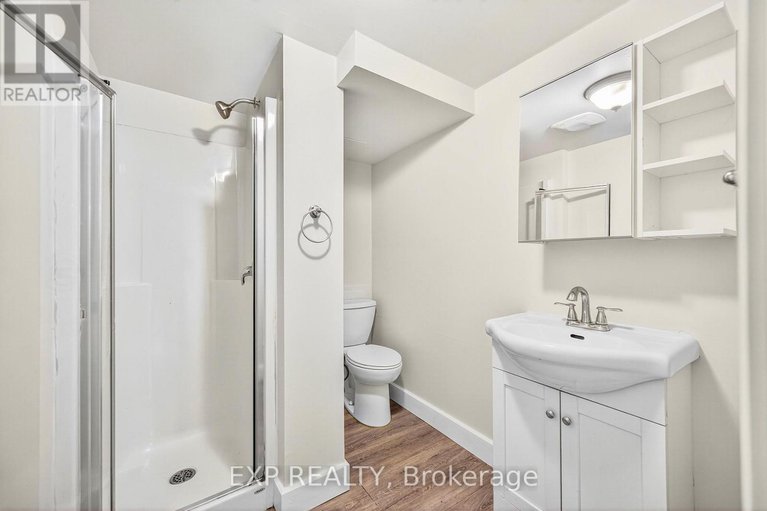 29121973/1103-frances-street/overbrookcastle-heights/ottawa/ontario/K1K3L6_35