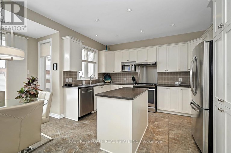 29427447/639-pine-vista-drive/springridgeeast-village/ottawa/ontario/K4A5B4_11