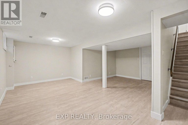 29270058/61-2336-orient-park-drive/blackburn-hamlet-south/ottawa/ontario/K2V0J2_26