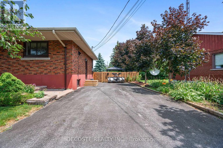 28641944/205-dominion-street-n/alexandria/north-glengarry/ontario/K0C1A0_29