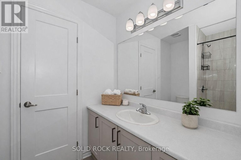 28814224/149-minikan-street/blossom-parkkemp-parkfindlay-creek/ottawa/ontario/K1X0E5_23